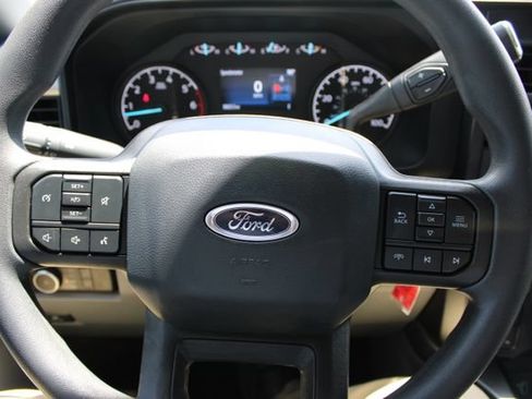 Used 2024 Ford F350 XLT w/ 360-Degree Camera Package AWD/4WD image 22