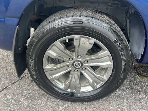 Used 2019 Nissan Titan SV w/ SV Convenience Package AWD/4WD image 30