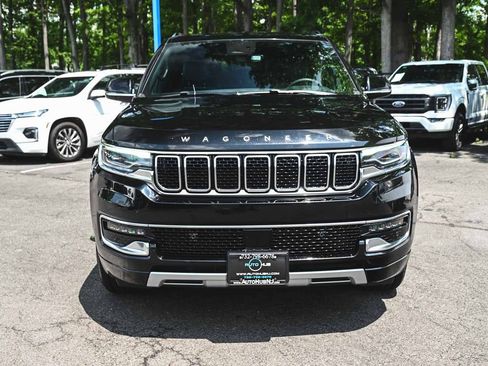 Used 2023 Jeep Wagoneer Series II AWD/4WD image 2