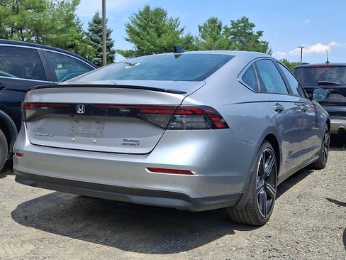 Used 2023 Honda Accord Sport image 3