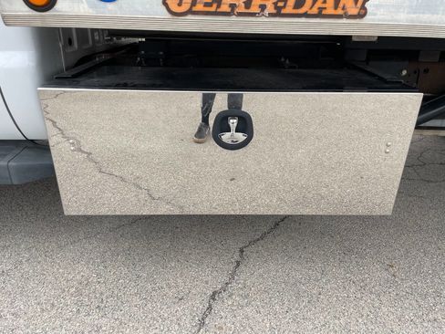 Used 2013 Ford F550 2WD Regular Cab Super Duty w/ Payload Upgrade Pkg image 16