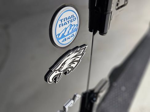 Used 2023 Jeep Wrangler Unlimited Sahara w/ Cold Weather Group image 7