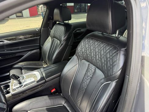 Used 2022 BMW 750i xDrive w/ M Sport Package AWD/4WD image 34