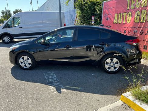 Used 2018 Kia Forte LX image 7