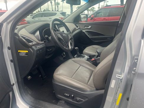 Used 2017 Hyundai Santa Fe Sport w/ 2.4L Tech Package 04 FWD image 3