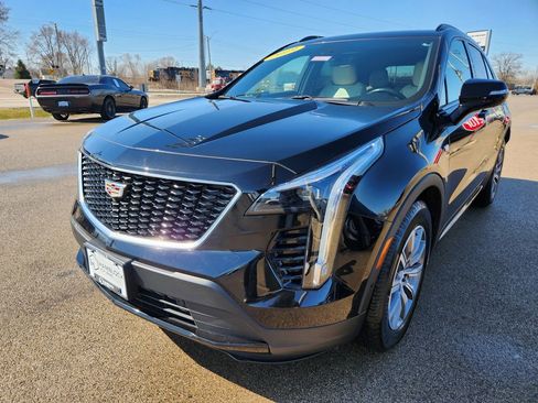 Used 2019 Cadillac XT4 Sport w/ Enhanced Visibility Package FWD image 4