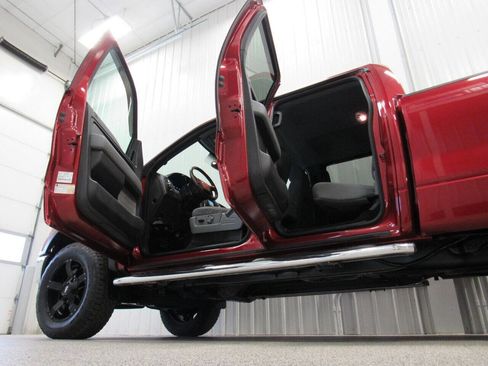 Used 2013 Ford F150 XLT w/ XLT Chrome Pkg image 16