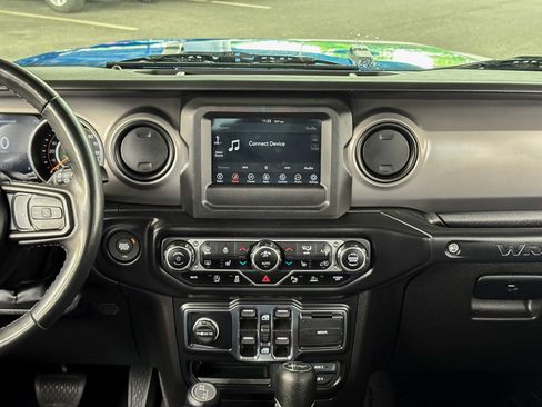 Used 2022 Jeep Wrangler Unlimited Sport AWD/4WD image 8