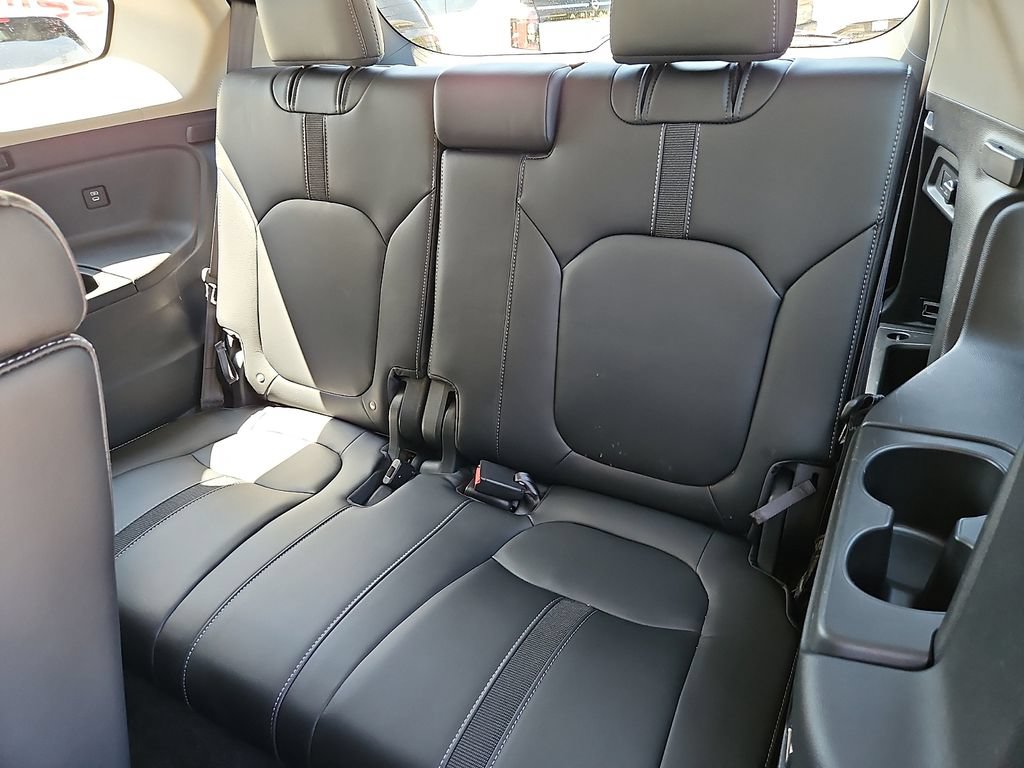Used 2024 Honda Pilot EX-L image 12
