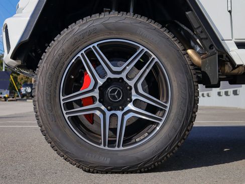 Used 2017 Mercedes-Benz G 550 Squared image 12