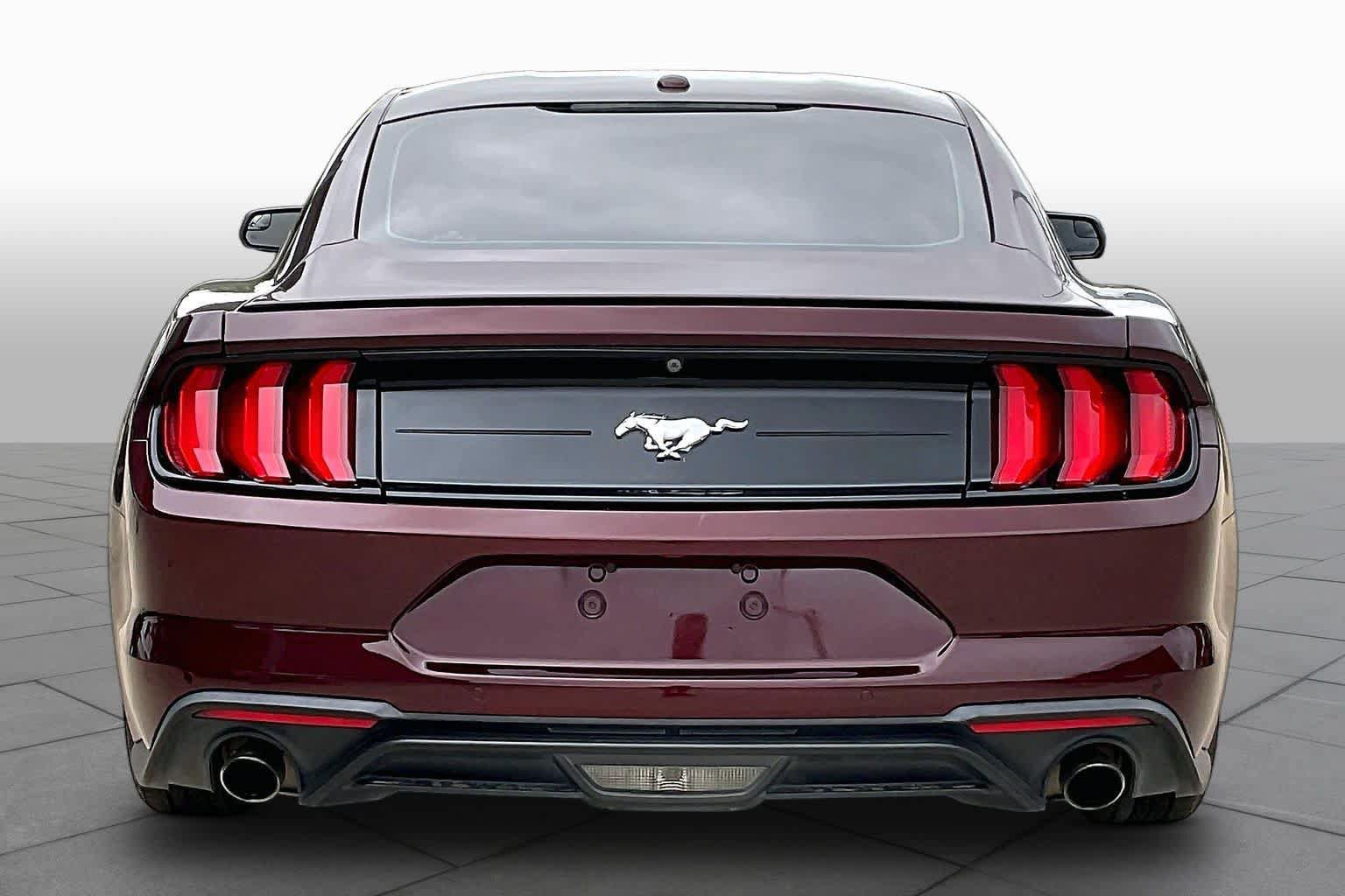 Used 2018 Ford Mustang Premium w/ Equipment Group 201A RWD image 5
