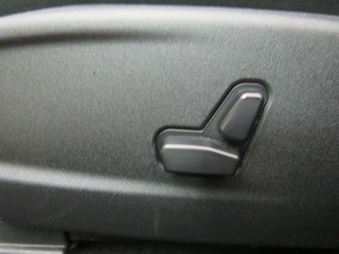 Used 2017 Dodge Charger R/T image 38