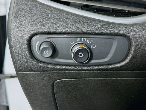 Used 2023 Chevrolet Malibu LT image 16