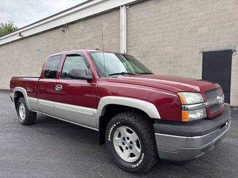 Used 2005 Chevrolet Silverado 1500 w/ Safe And Sound Package image 3