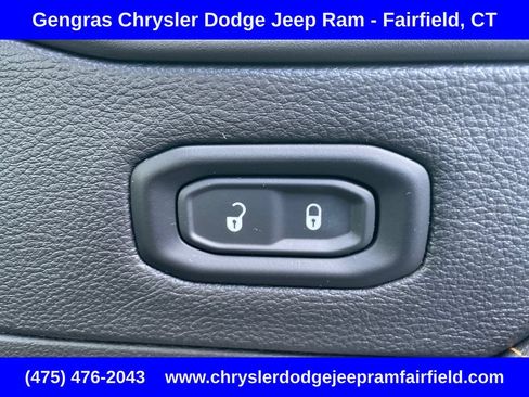 Certified 2025 Jeep Wrangler Unlimited Sahara AWD/4WD image 18