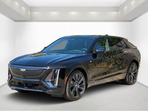 New 2026 Cadillac Lyriq Signature Sport image 3