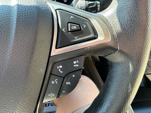 Used 2015 Ford Fusion SE FWD image 17