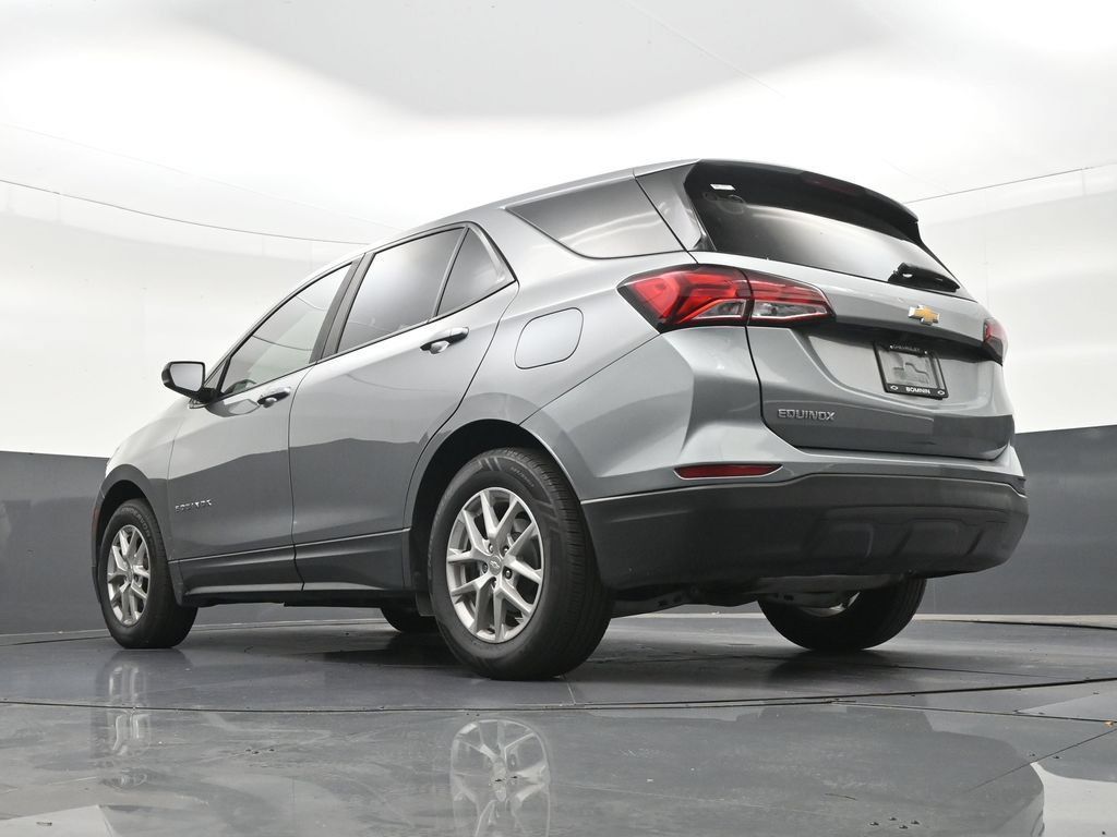 Used 2023 Chevrolet Equinox LS w/ LS Convenience Package FWD image 28