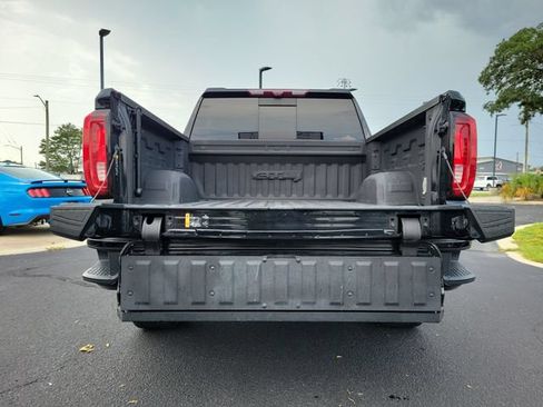 Used 2023 GMC Sierra 1500 AT4 w/ Technology Package AWD/4WD image 29