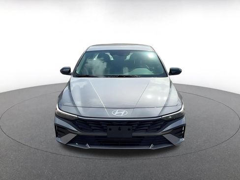 Used 2026 Hyundai Elantra Sport FWD image 4