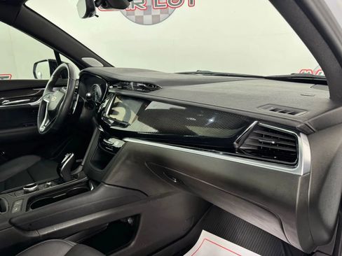 Used 2024 Cadillac XT6 Sport w/ LPO, ONYX Package image 12