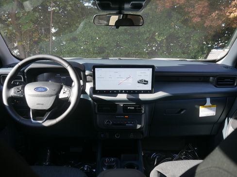 New 2025 Ford Maverick XLT w/ XLT Luxury Package image 8