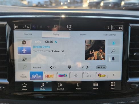 New 2026 Chrysler Pacifica Select image 37