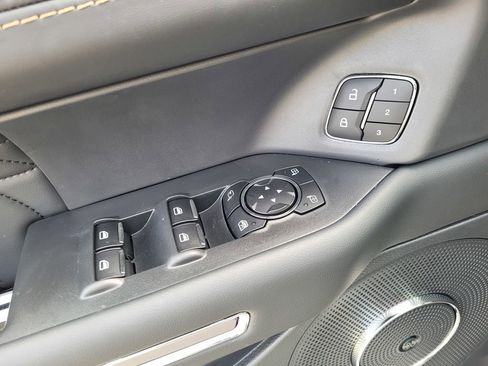 New 2024 Ford Expedition Platinum image 39