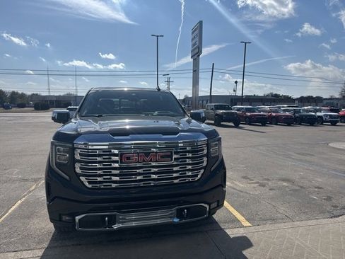 Used 2023 GMC Sierra 1500 Denali w/ Denali Reserve Package image 8