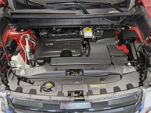Used 2023 Nissan Pathfinder Platinum AWD/4WD image 14