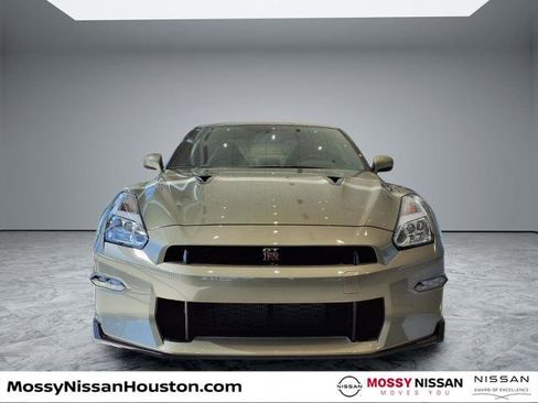 Certified 2024 Nissan GT-R w/ Floor Mat Package AWD/4WD image 2