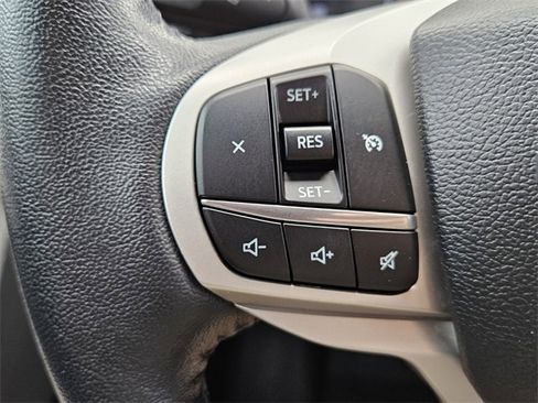 Used 2023 Ford Explorer XLT image 22