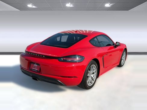 Used 2019 Porsche 718 Cayman RWD image 9
