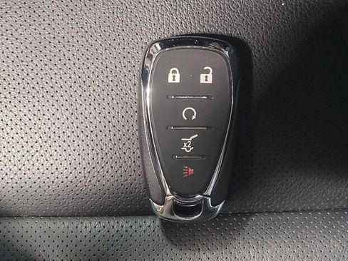 Used 2018 Chevrolet Traverse Premier w/ Driver Confidence II Package image 32