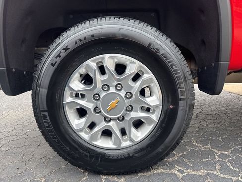 Used 2024 Chevrolet Silverado 2500 LT w/ All Star Edition AWD/4WD image 8