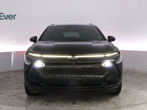 Used 2024 Chevrolet Equinox EV RS FWD image 12