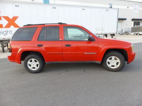 Used 2002 Chevrolet TrailBlazer LS w/ Preferred Equipment Group image 19