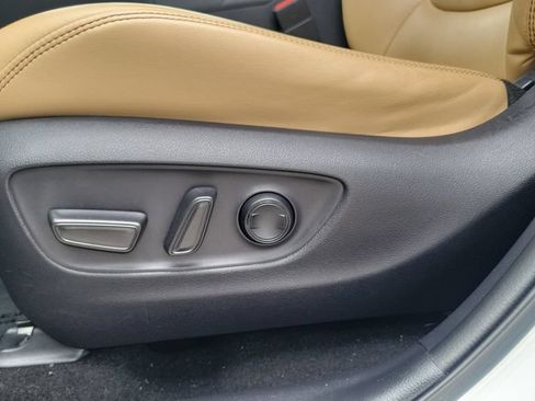 Used 2019 Toyota RAV4 XLE Premium FWD image 16