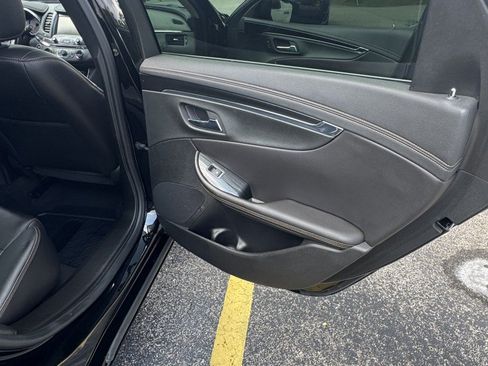 Used 2018 Chevrolet Impala LT FWD image 9