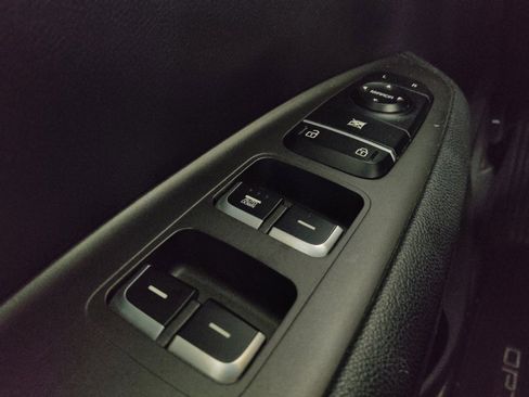 Used 2018 Kia Optima S FWD image 27