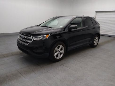 Used 2018 Ford Edge SE FWD image 2