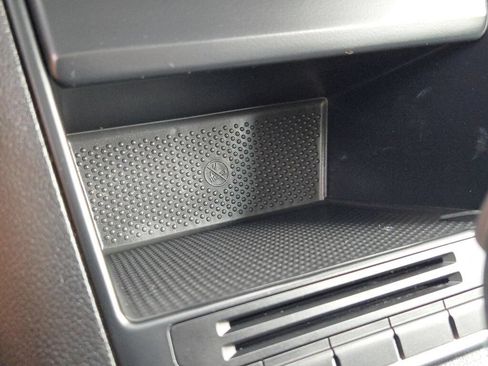 Used 2012 Volkswagen Tiguan S FWD image 31