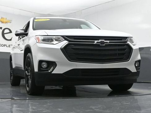 Used 2020 Chevrolet Traverse LT FWD image 3
