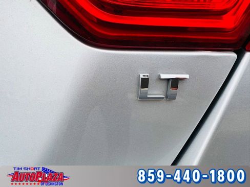 Used 2017 Chevrolet Impala LT image 17