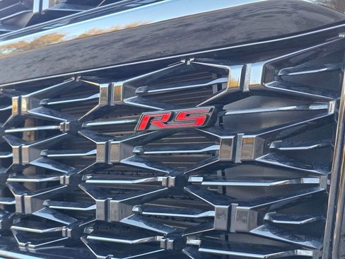 Used 2024 Chevrolet Traverse RS w/ LPO, Floor Liner Package image 7