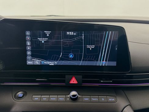 New 2025 Hyundai Elantra SEL image 12