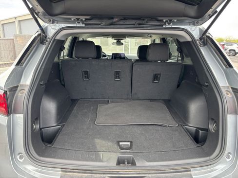 Used 2025 Chevrolet Blazer LT image 31