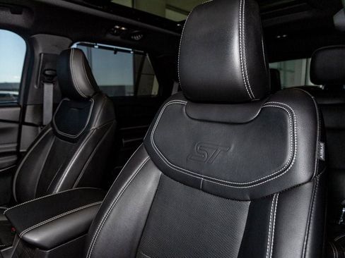 Used 2023 Ford Explorer ST w/ Equipment Group 401A image 18