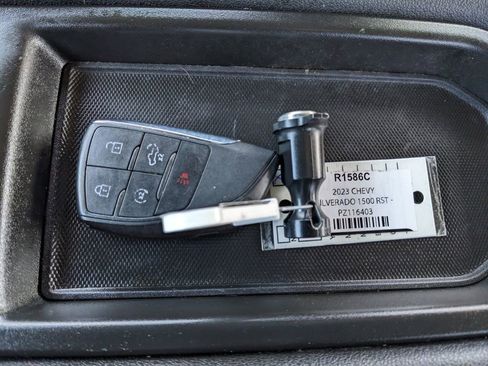 Used 2023 Chevrolet Silverado 1500 RST image 39