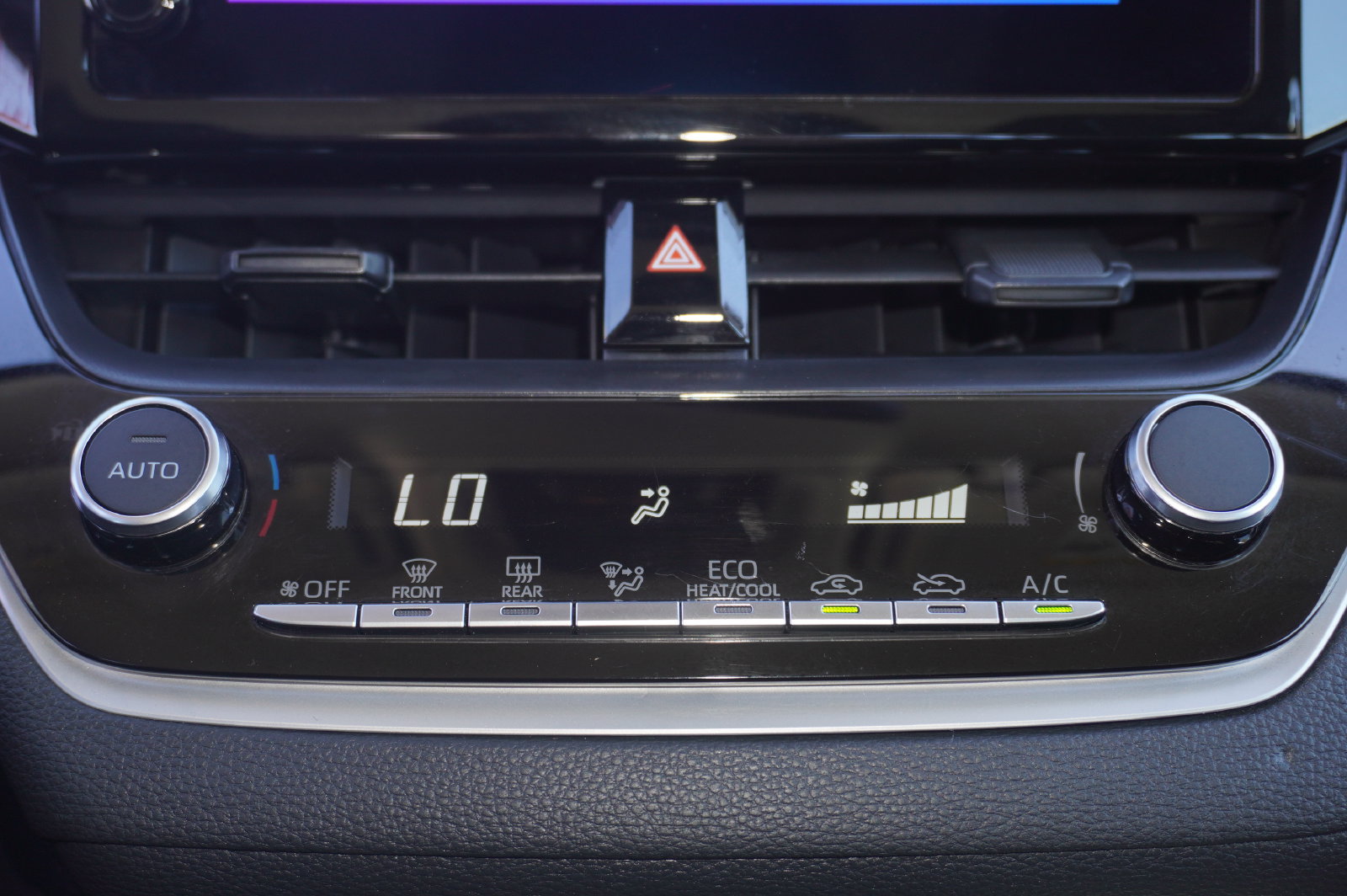 Certified 2025 Toyota Corolla LE FWD image 15